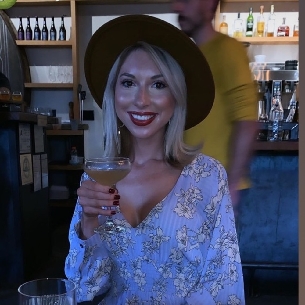 Meet your Posher, Courtney